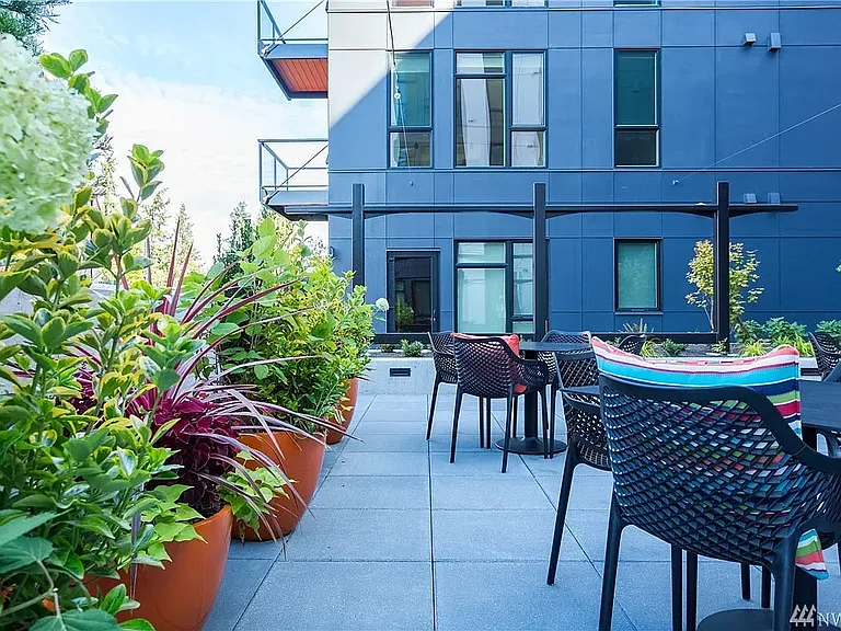 1085 103rd Ave NE #422 — Photo 20