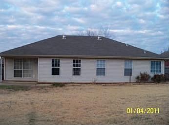 2nd image of 301 Robin Hood Ct