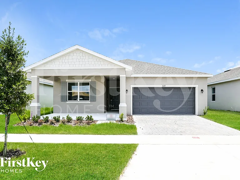 1622 Isleta Loop — Photo 1
