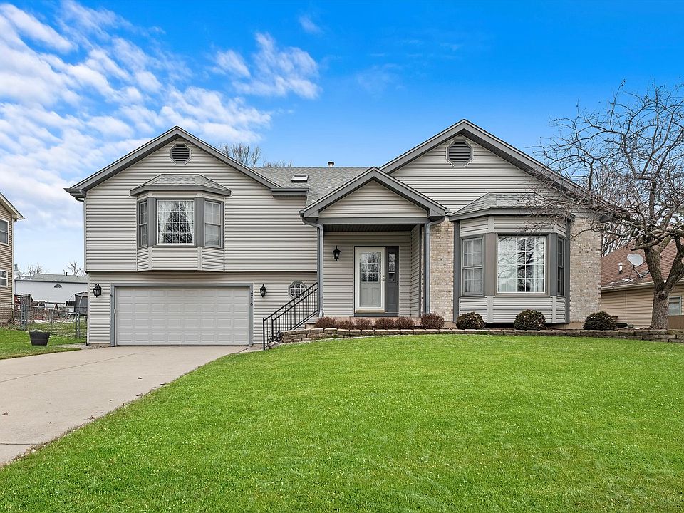 4716 Crystal Trl, Mchenry, IL 60050 | Zillow