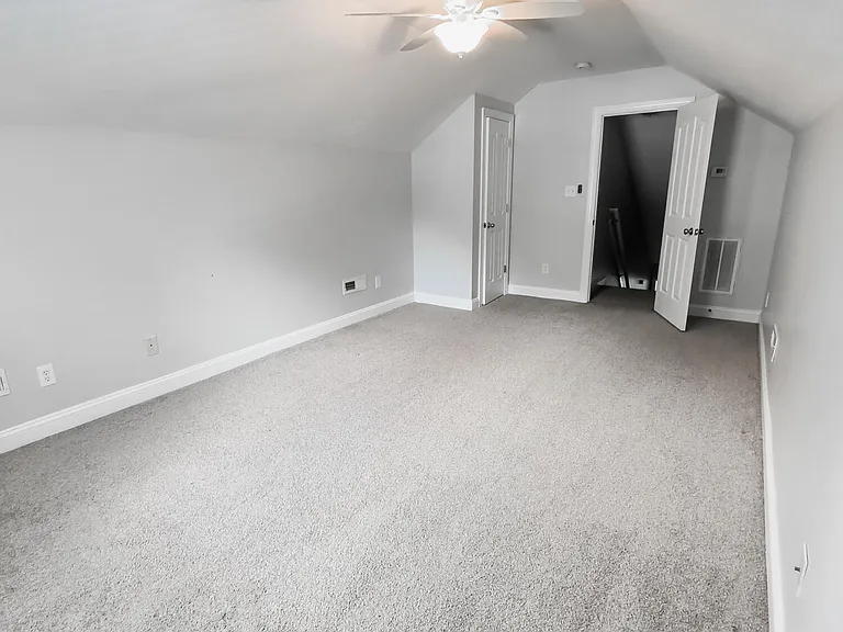 203 Saw Briar Ct — Photo 13