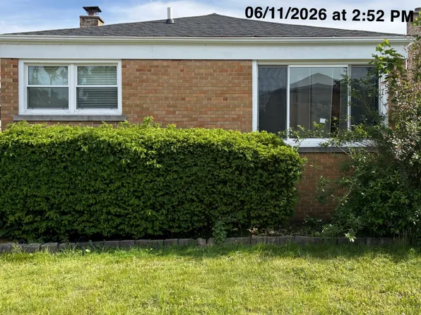 2909 W Howard St, Chicago, IL 60645