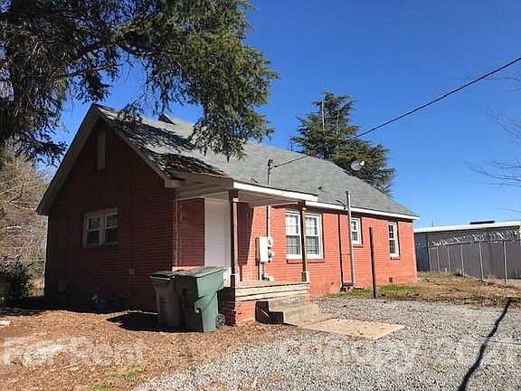 2nd image of 2719 E Ozark Ave