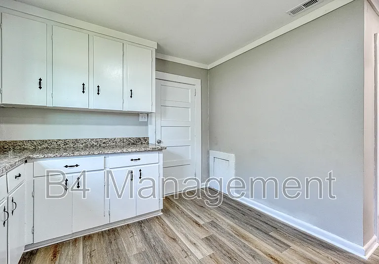 151 Church St — Photo 22