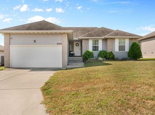 2486 W Cedar Creek Dr, Springfield, MO 65802