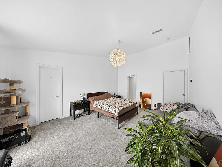 2809 Crawford St — Photo 8
