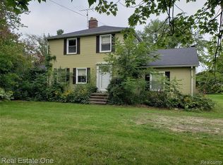 6170 Livernois Rd, Troy, MI 48098