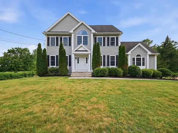 1055 Salem St, North Andover, MA 01845