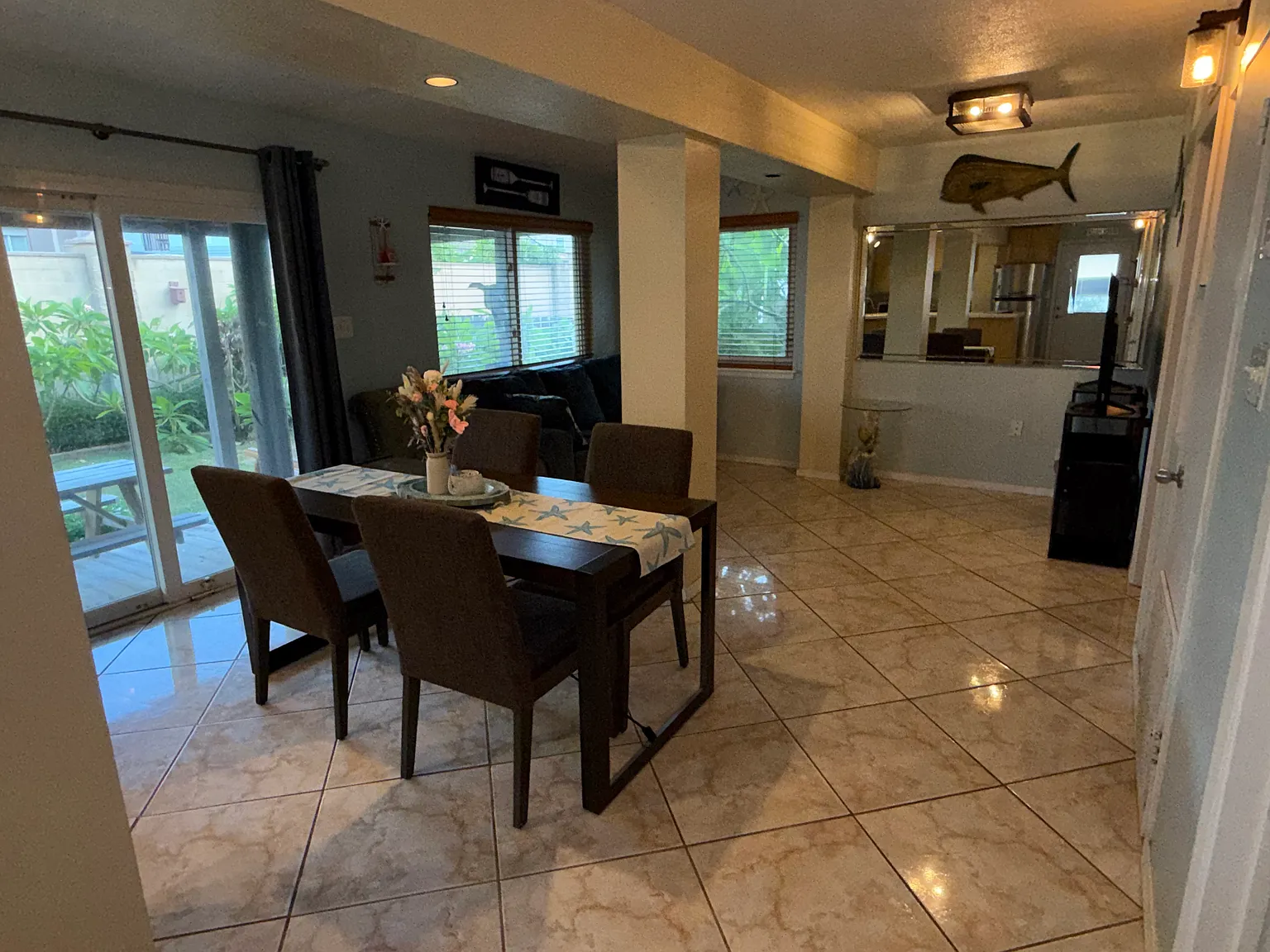 2 bed, 975 sqft, $2,300 — Photo 3