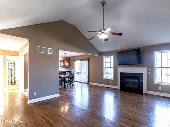 5013 Black Falcon Way, Shelbyville, KY 40065