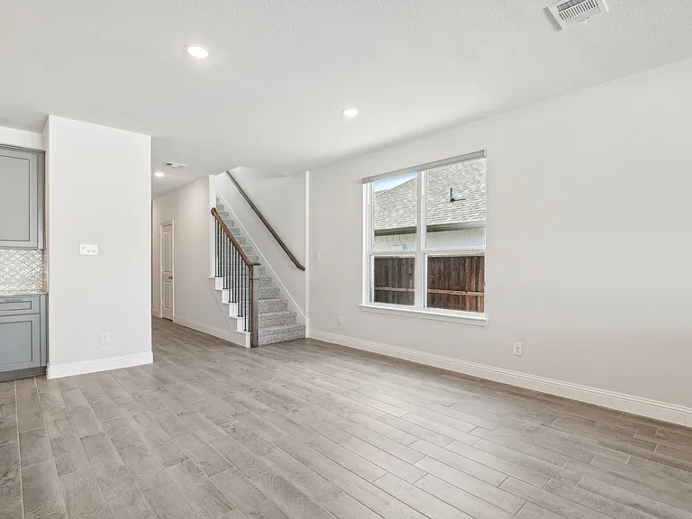 1609 Hitching Post Rd — Photo 10