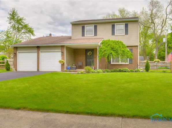 1748 Cambridge Park E, Maumee, OH 43537