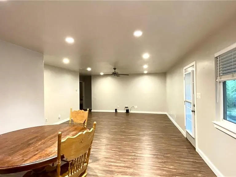 2508 Peach Tree Ln — Photo 5
