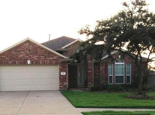 2102 Forest Bank Ln, Pearland, TX 77581