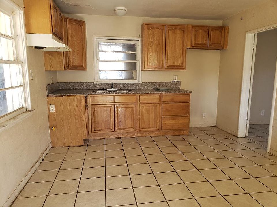 2nd image of 224 W 5th St