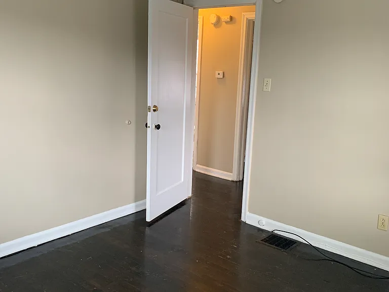 546 Butler Ave — Photo 21