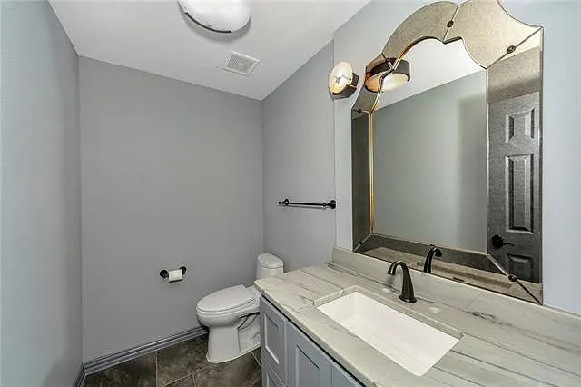 2417 Bonham Trl — Photo 26