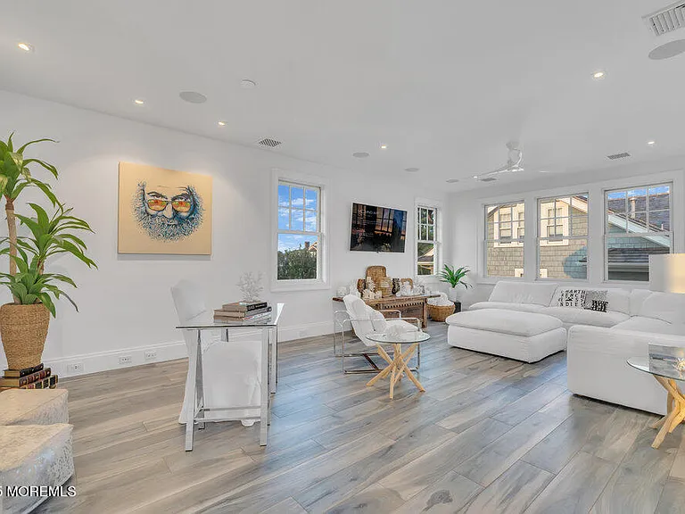 985 Ocean Ave — Photo 114