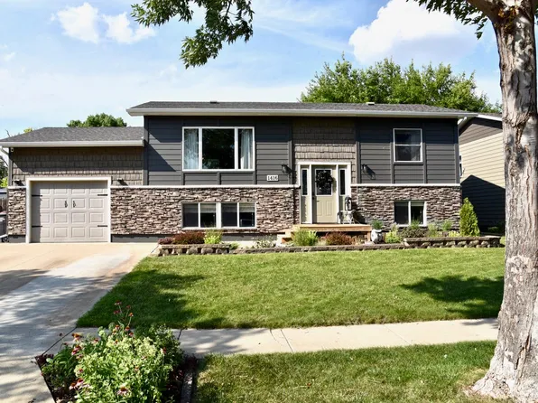 1416 E Sully Ave, Pierre, SD 57501