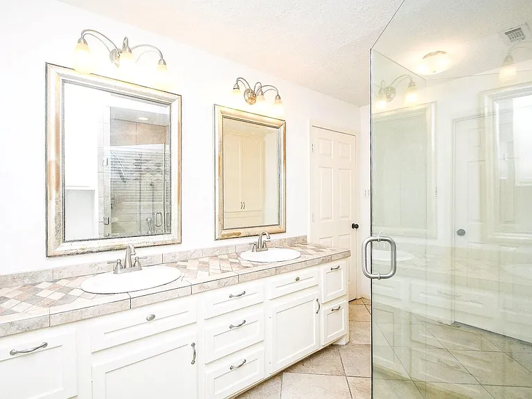 6702 Spring Leaf Dr — Photo 19