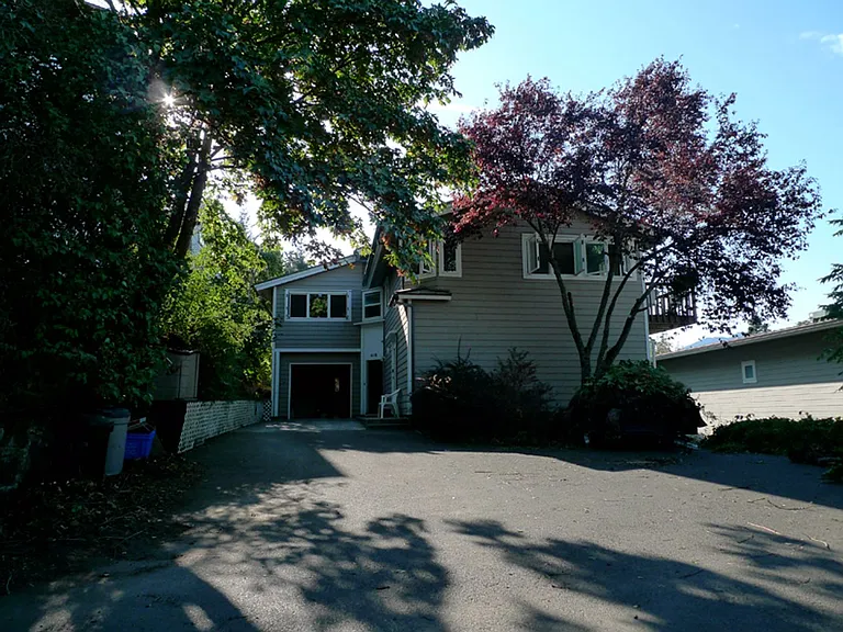 416 E 3rd St #&-418 — Photo 14
