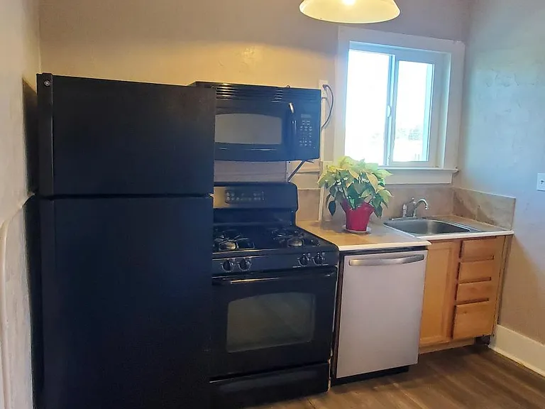 310 Center Ave #205 — Photo 7