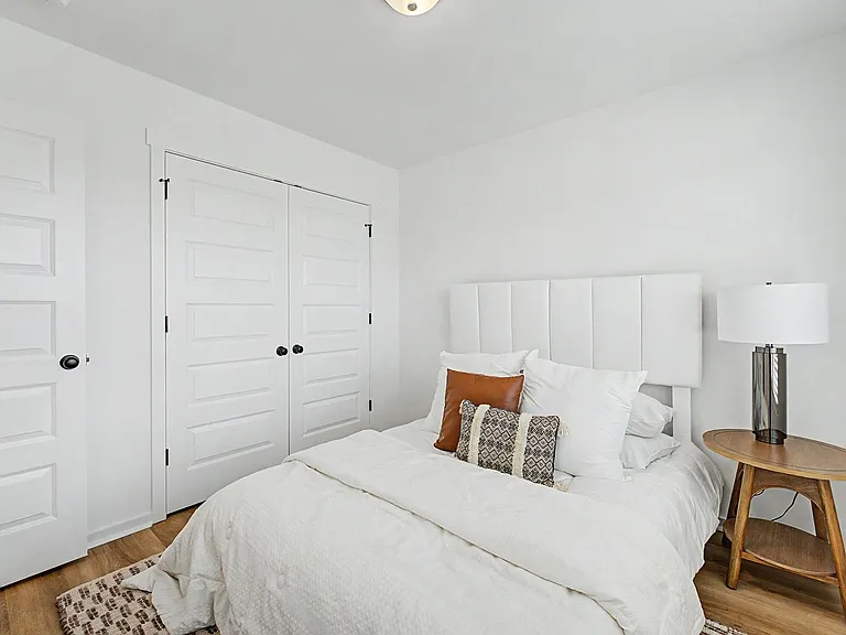 802 W Meason Ave — Photo 2