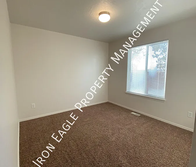 3015 W Marbeth Ct — Photo 8