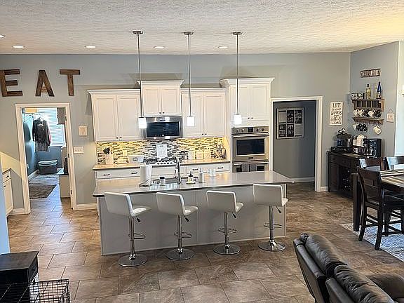 3rd image of 2529 Mar Ruth Dr