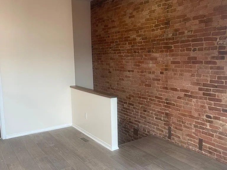 115 S Linwood Ave — Photo 16