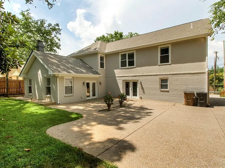 410 Lancaster Ave — Photo 21