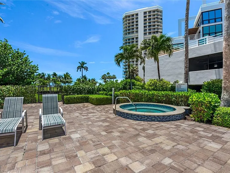 4751 Gulf Shore Blvd N #3 — Photo 20