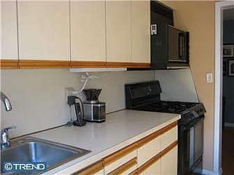 3rd image of 75 Bennington Dr