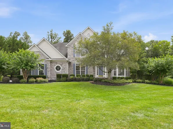7668 Great Dover St, Gainesville, VA 20155