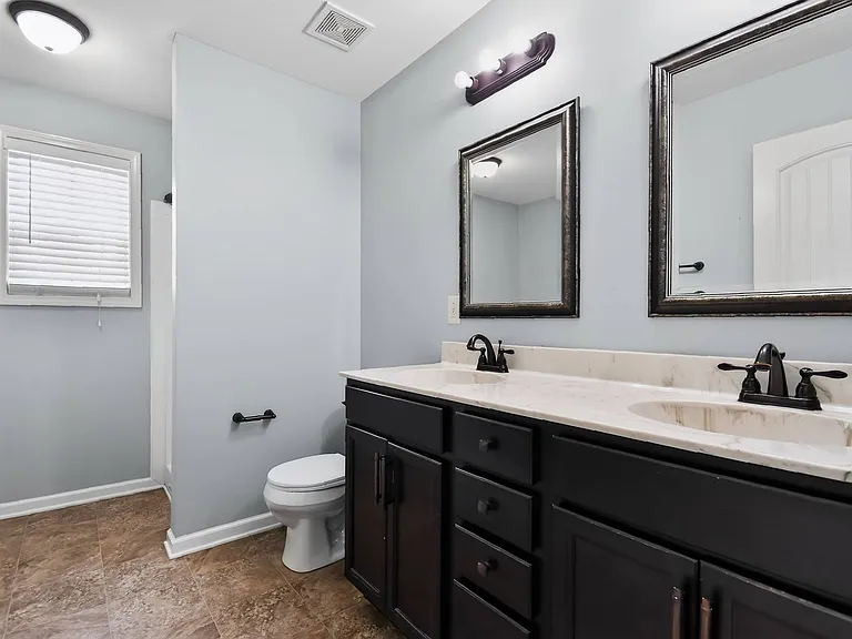 1004 Dwight Eisenhower Way — Photo 11
