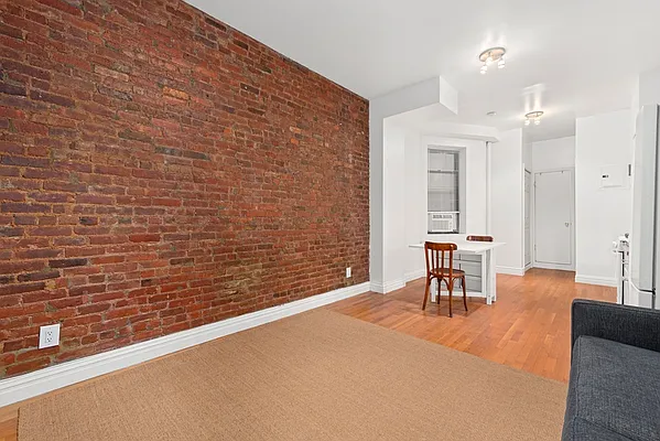 Rented by Corcoran | media 17