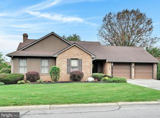 6 Oak Ln, Stevens, PA 17578