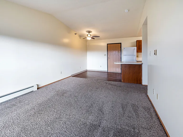 Oakland Pointe — Photo 18