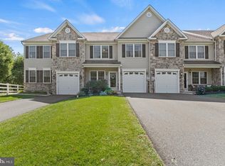 6 Woodspring Cir, Sellersville, PA 18960