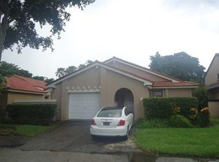17336 NW 62nd Pl, Hialeah, FL 33015