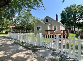 1226 Hawthorne Ave, Waterloo, IA 50702