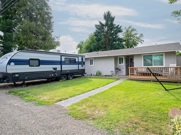 514 S Royal Ave, Eagle Pt, OR 97524