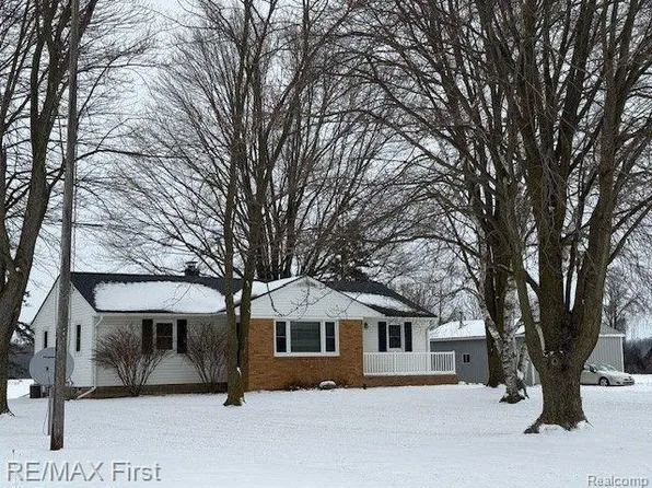 22001 Irwin Rd, Armada, MI 48005