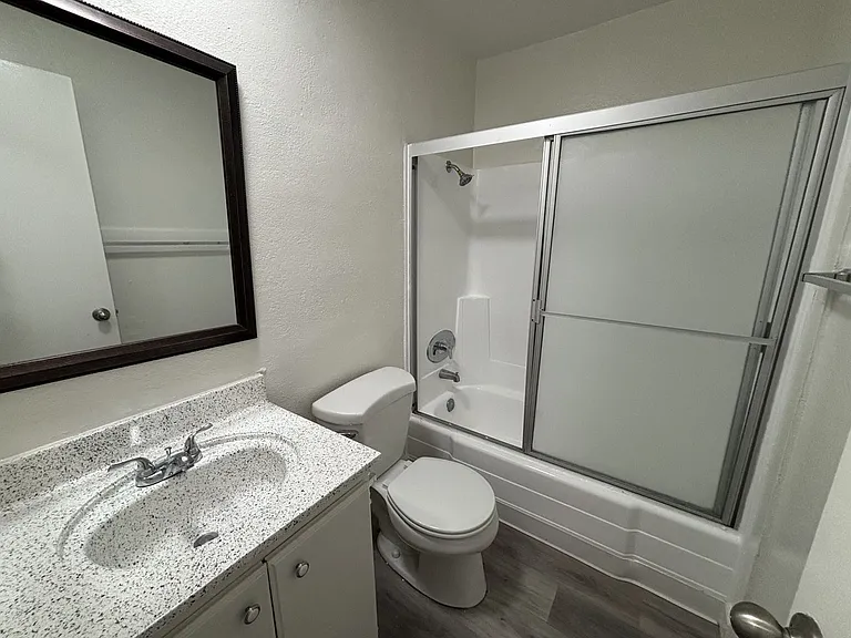 5245 Chesebro Rd — Photo 40