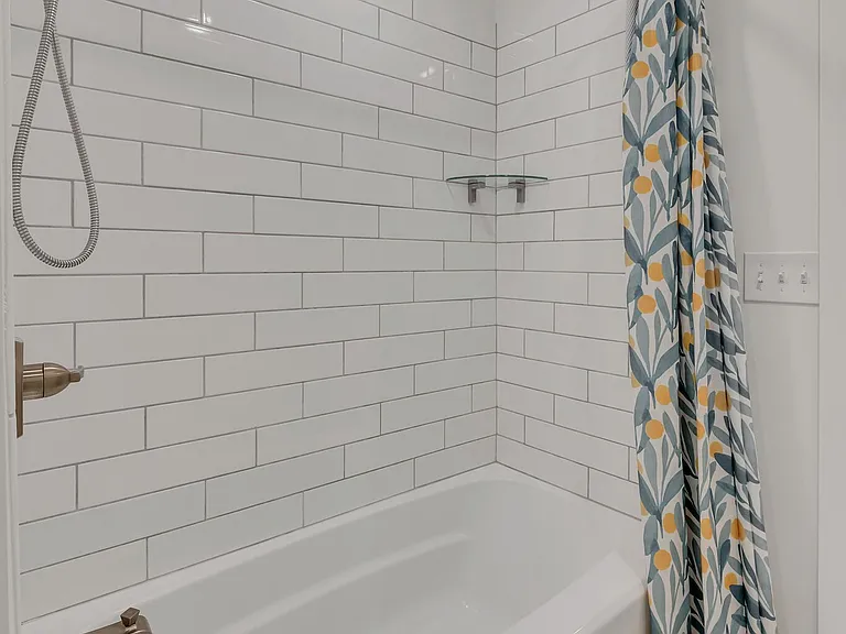 807B Porter Rd — Photo 16