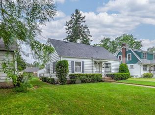 607 Orange St, Elgin, IL 60123