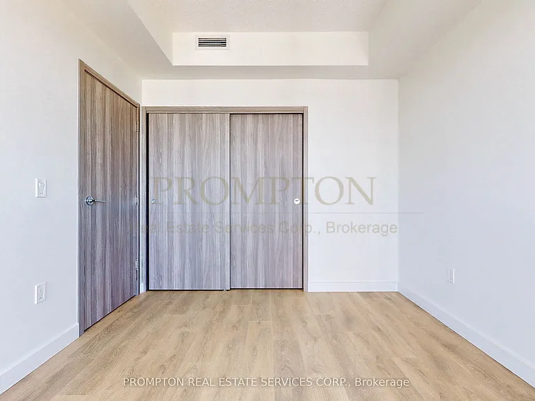 85 McMahon Dr #2307 — Photo 11