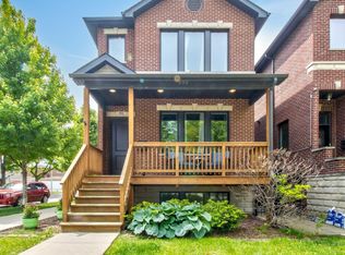 901 W 37th St, Chicago, IL 60609