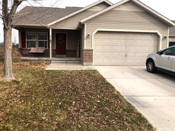 7102 N Cherokee St, Eagle Mountain, UT 84005