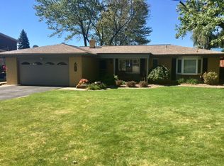 2705 Silverside Rd, Waterford, MI 48328